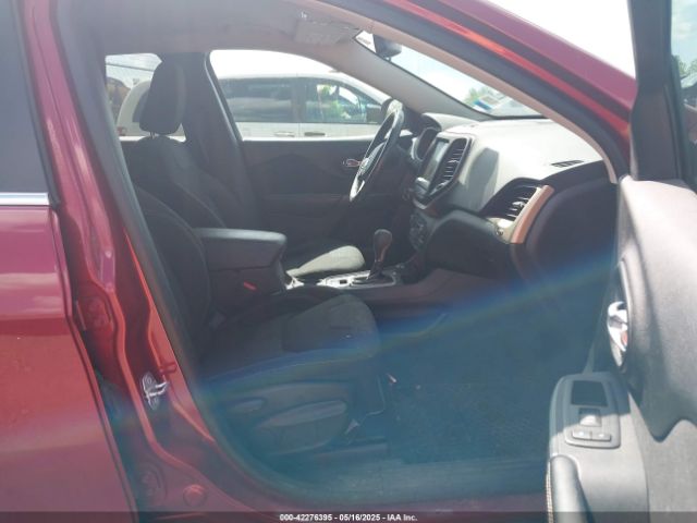 1C4PJMCB9GW305472 Jeep Cherokee Latitude