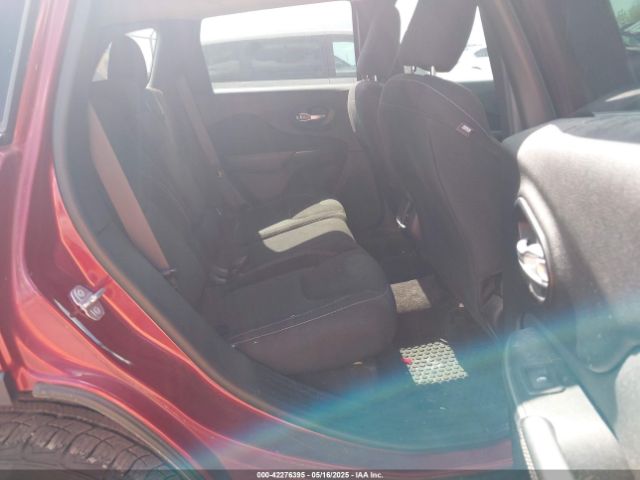 1C4PJMCB9GW305472 Jeep Cherokee Latitude