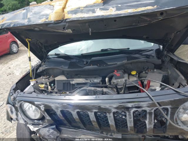 1C4NJPBA4GD642421 Jeep Patriot Sport Se