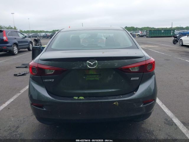 3MZBN1V31JM268280 Mazda Mazda3 Touring