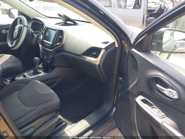 1C4PJMCB7FW681599 Jeep Cherokee Latitude