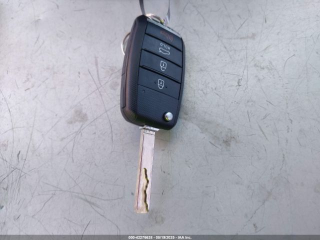 5XXGT4L33JG271234 KIA Optima Lx