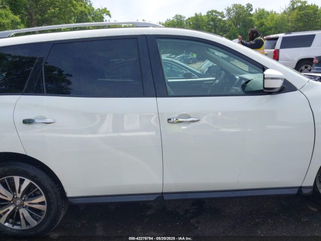 5N1DR2MM1JC602675 Nissan Pathfinder Sv