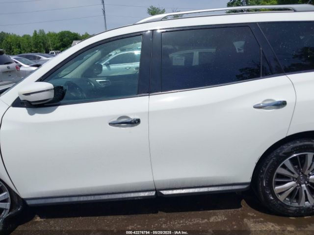 5N1DR2MM1JC602675 Nissan Pathfinder Sv