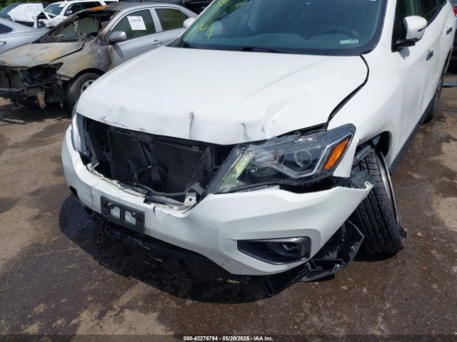 5N1DR2MM1JC602675 Nissan Pathfinder Sv