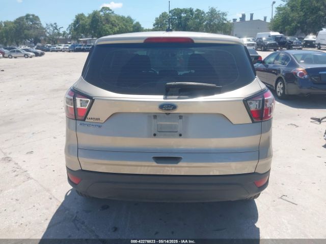 1FMCU0F75HUD15821 Ford ESCAPE S