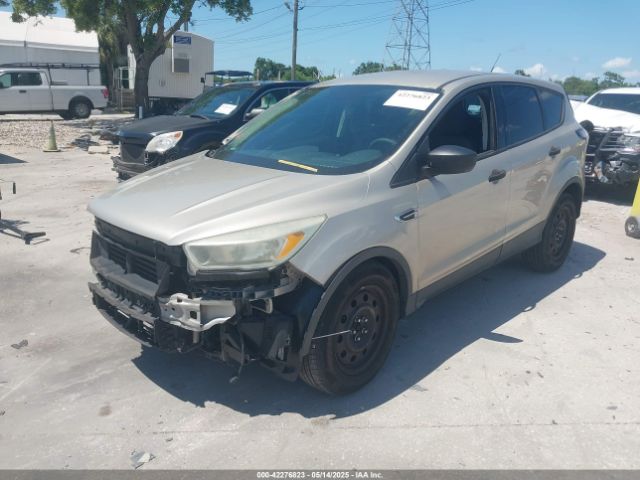 1FMCU0F75HUD15821 Ford ESCAPE S