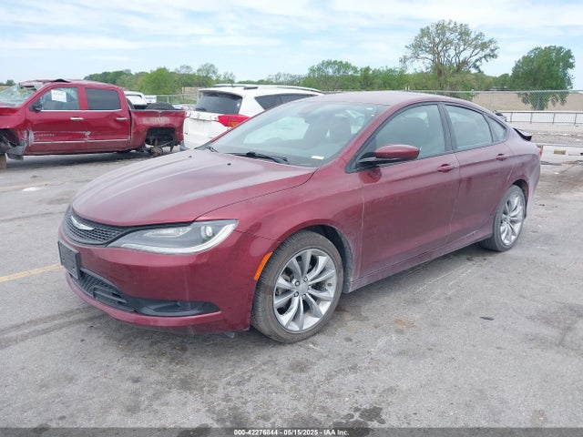 Chrysler 2015 2015 1C3CCCBB8FN716102 Image 2