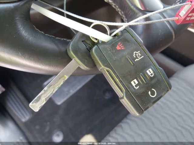 1GNSCAKC8JR165389 Chevrolet Tahoe Ls