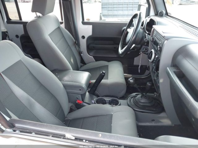 2010 JEEP WRANGLER UNLIMITED 1J4BA5H11AL130721 Photo 4
