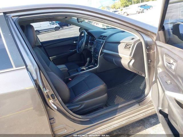 4T1BF1FK5HU358197 Toyota CAMRY SE