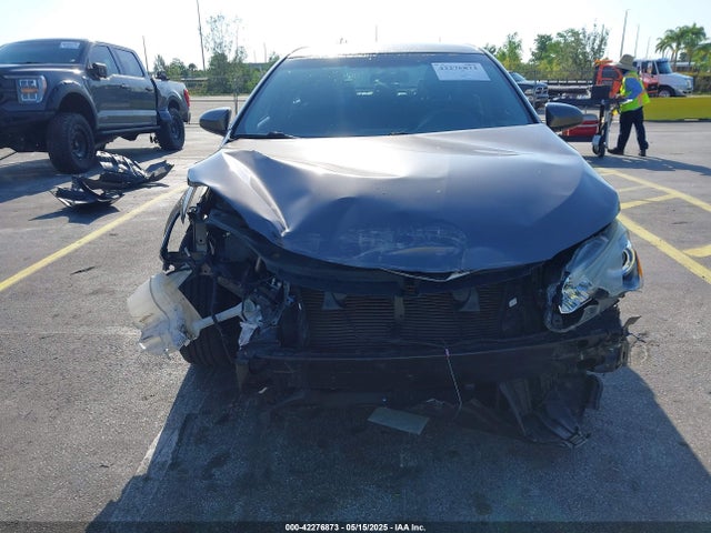 4T1BF1FK5HU358197 Toyota CAMRY SE