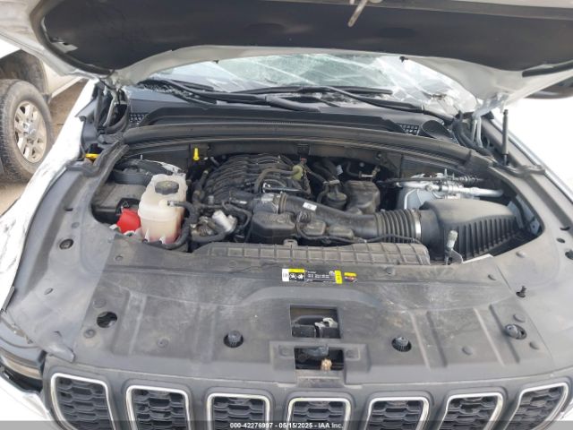 1C4RJJAG3P8835480 Jeep Grand Cherokee L Laredo 4x2