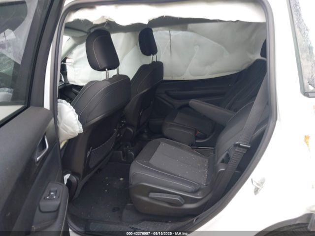 1C4RJJAG3P8835480 Jeep Grand Cherokee L Laredo 4x2