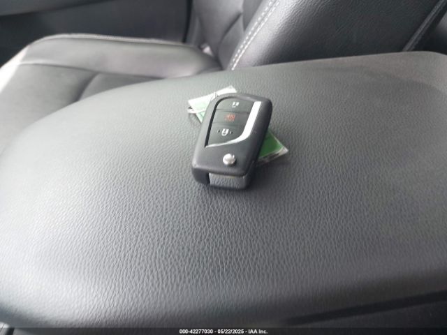 JTMK1RFV5KD006076 Toyota RAV4 LE