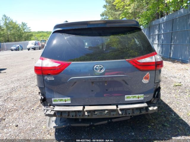 5TDYZ3DC0HS785627 Toyota Sienna Xle 8 Passenger
