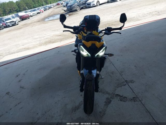 2024 TRIUMPH MOTORCYCLE STREET TRIPLE SMTA614K9RTBK2098 Photo 4