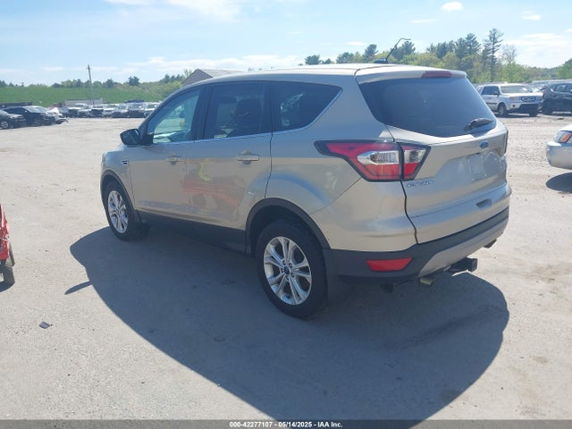 1FMCU9GD4HUB93896 Ford ESCAPE SE