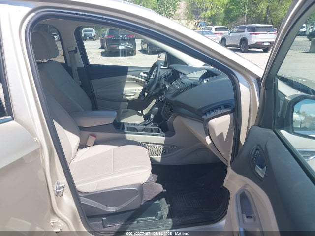 1FMCU9GD4HUB93896 Ford ESCAPE SE