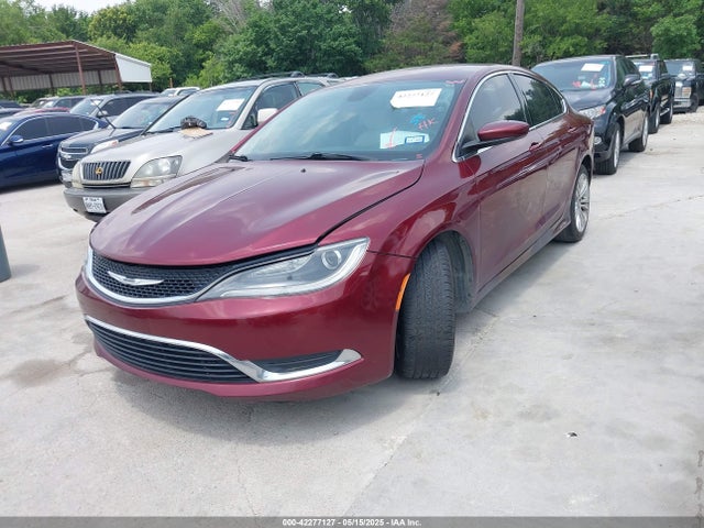 Chrysler 200 Limited 2015 1C3CCCAB8FN555591 Image 2