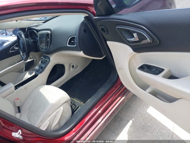 Chrysler 200 Limited 2015 1C3CCCAB8FN555591 Image 5