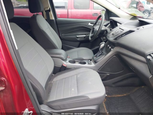 1FMCU0GX5GUA82424 Ford ESCAPE SE