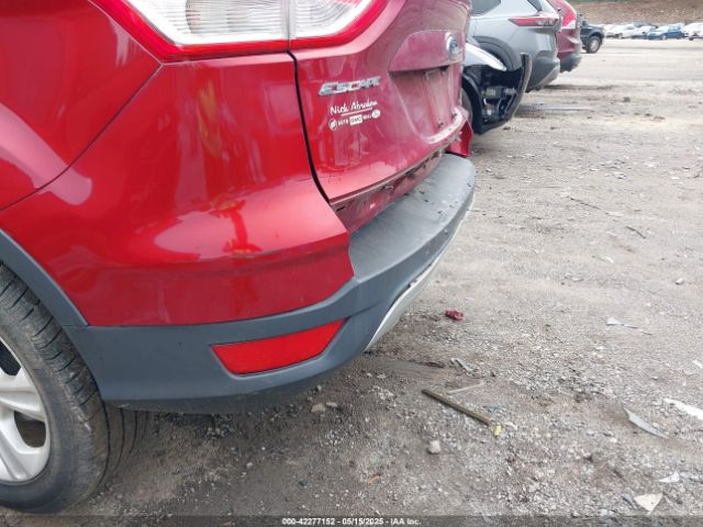 1FMCU0GX5GUA82424 Ford ESCAPE SE