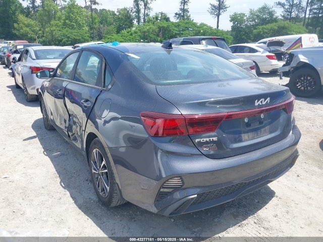 2023 Kia Forte Lxs მანქანა იყიდება აუქციონზე, vin: 3KPF24ADXPE695697, აუქციონის ნომერი: 42277181