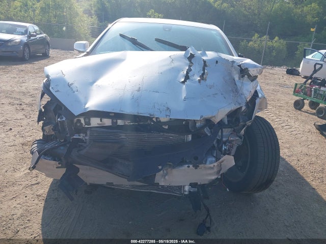 1G4GB5G37EF118973 Buick lfx