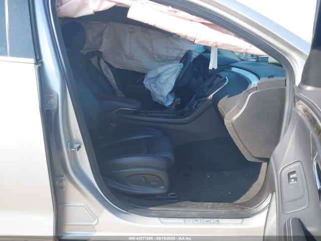 1G4GB5G37EF118973 Buick lfx