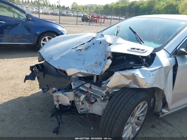 1G4GB5G37EF118973 Buick lfx