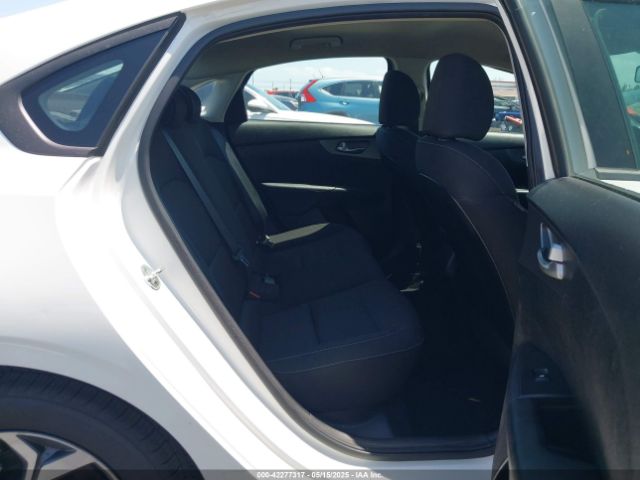 3KPF24AD5KE107312 KIA FORTE FE