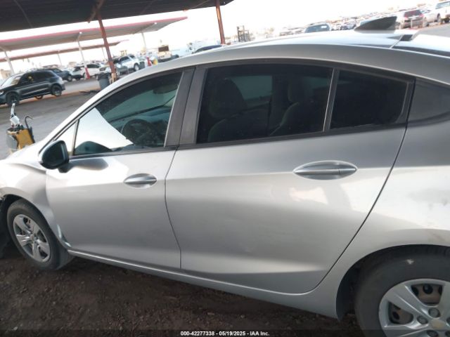 1G1BC5SM5J7152872 Chevrolet Cruze Ls Auto
