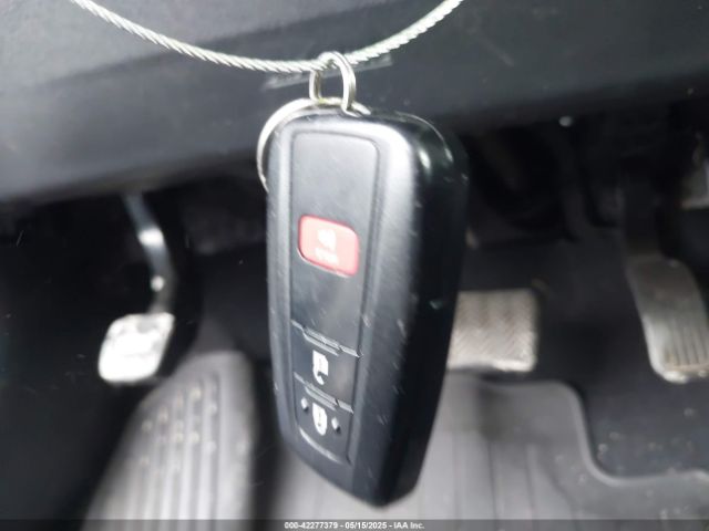 JTDL9RFU1L3017703 Toyota Prius Le Awd-e