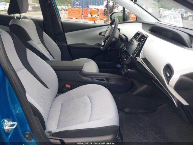 JTDL9RFU1L3017703 Toyota Prius Le Awd-e