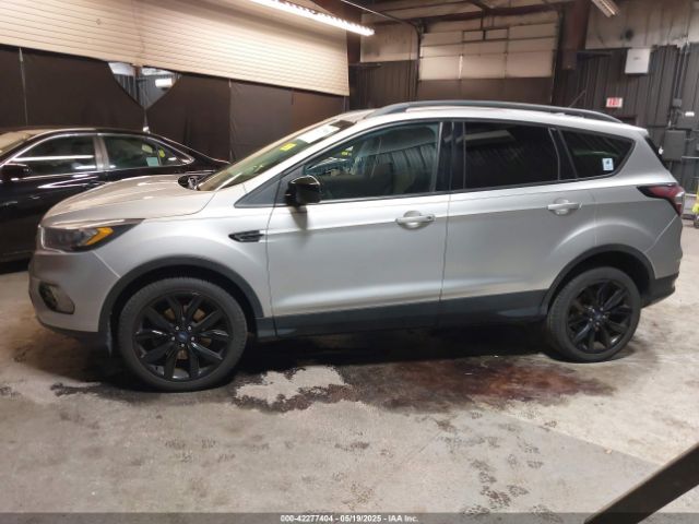 1FMCU9GD0JUD33111 Ford ESCAPE SE