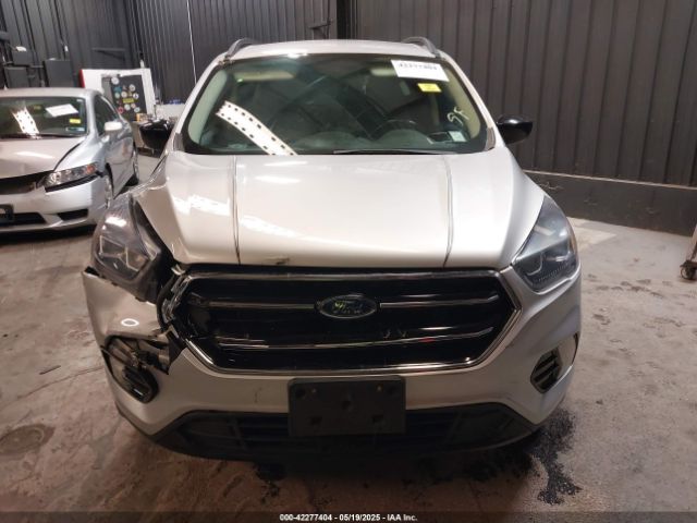 1FMCU9GD0JUD33111 Ford ESCAPE SE