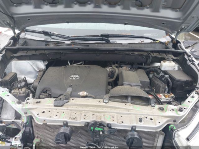 5TDBZRFH9KS975208 Toyota Highlander Le