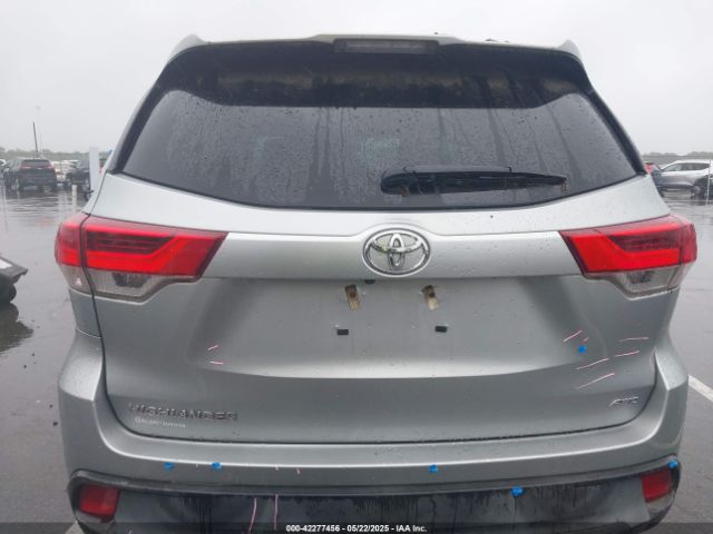 5TDBZRFH9KS975208 Toyota Highlander Le
