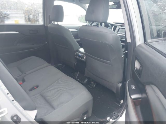 5TDBZRFH9KS975208 Toyota Highlander Le