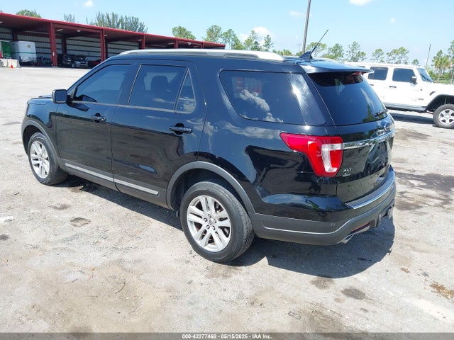 1FM5K8D89JGC38674 Ford EXPLORER XLT