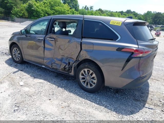 2022 TOYOTA SIENNA 5TDYRKEC0NS120117 Photo 2