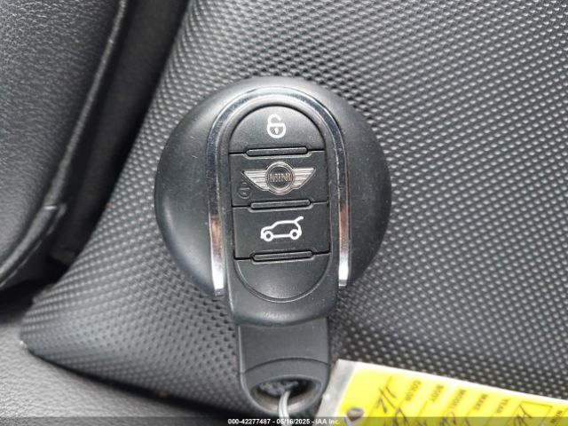 2016 MINI CLUBMAN WMWLN5C54G2E06588 Photo 10