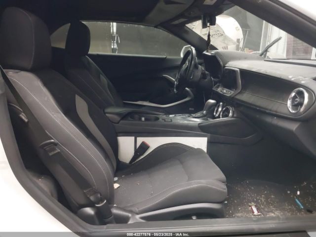 2023 CHEVROLET CAMARO 1G1FB3DS6P0126500 Photo 4