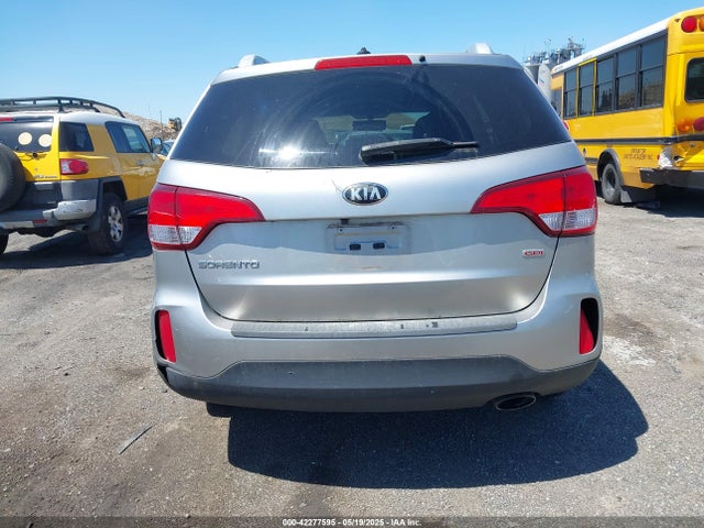KIA Sorento Lx V6 2015 5XYKT4A79FG572979 Image 6