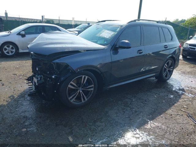 2022 BMW X7 5UXCX6C09N9J33266 Photo 1