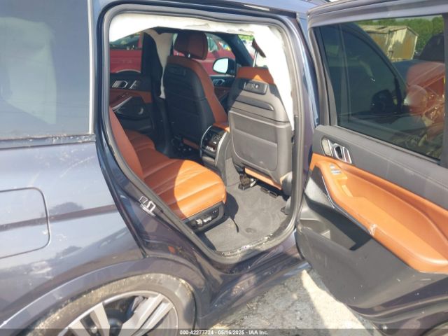 2022 BMW X7 5UXCX6C09N9J33266 Photo 7
