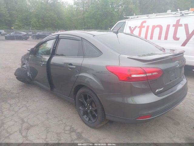 Ford FOCUS SE 2015 1FADP3F28FL353185 Image 3