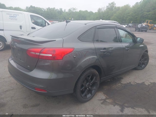 Ford FOCUS SE 2015 1FADP3F28FL353185 Image 4