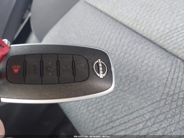 JN8BT3BA4SW343924 Nissan Rogue Sv Fwd